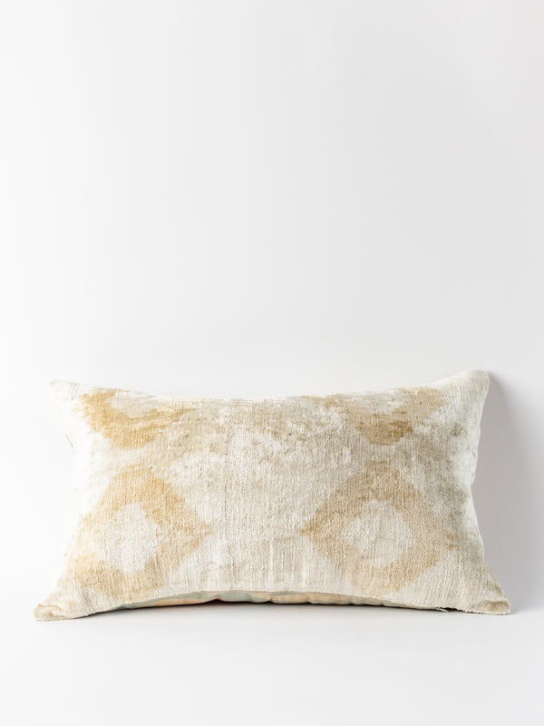 Classic Muted Ogee Lumbar Pillow Cover